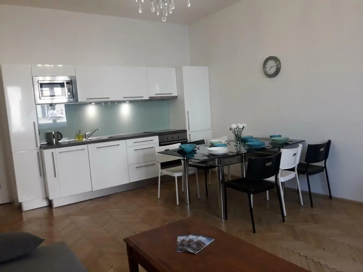 Old Town Spacious Apartment Praga 0*,